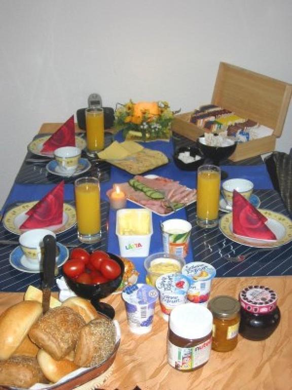 Gästezimmer In Privatwohnung In Leipzig-plagwitz * Leipzig